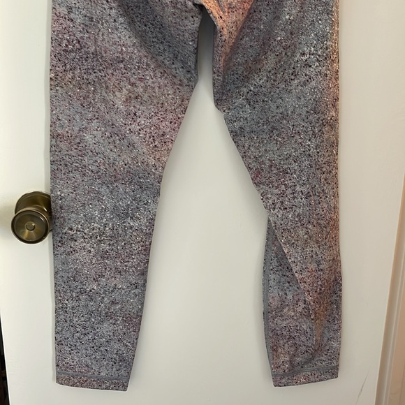 Lululemon leggings - Picture 5 of 6